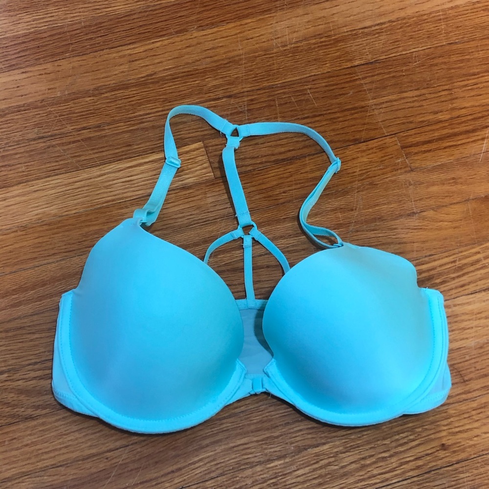 Demi bra